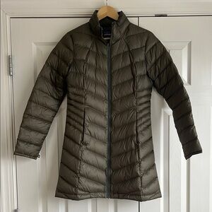 Patagonia Long Puffer Down Jacket Women’s Size Small